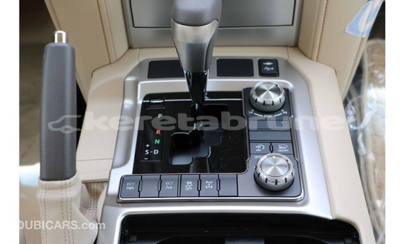Buy Import Toyota Land Cruiser White Car in Import - Dubai in Belait Buy Import Toyota Land Cruiser White Car in Import - Dubai in Belait