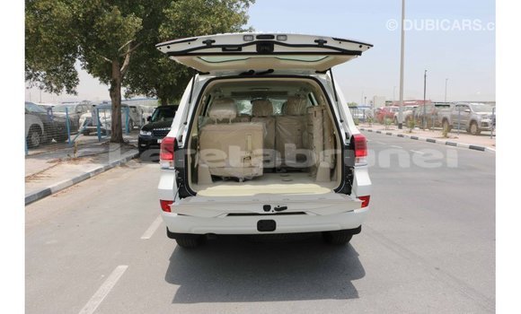 Buy Import Toyota Land Cruiser White Car in Import - Dubai in Belait Buy Import Toyota Land Cruiser White Car in Import - Dubai in Belait