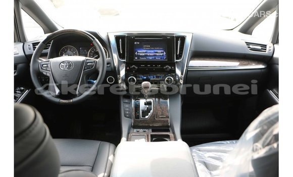 Buy Import Toyota Alphard White Car in Import - Dubai in Belait Buy Import Toyota Alphard White Car in Import - Dubai in Belait