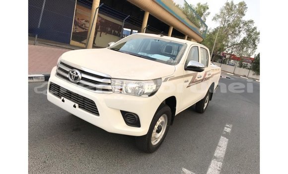 Buy Import Toyota Hilux White Car in Import - Dubai in Belait Buy Import Toyota Hilux White Car in Import - Dubai in Belait