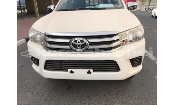 Buy Import Toyota Hilux White Car in Import - Dubai in Belait Buy Import Toyota Hilux White Car in Import - Dubai in Belait