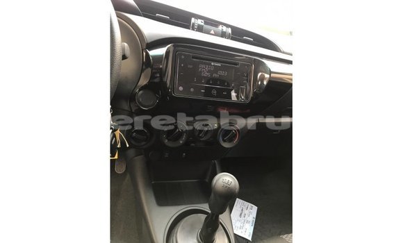 Buy Import Toyota Hilux White Car in Import - Dubai in Belait Buy Import Toyota Hilux White Car in Import - Dubai in Belait