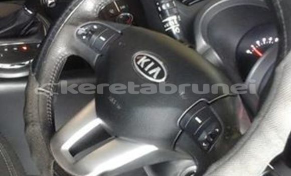 Buy Used Kia Sportage Silver Car in Bandar Seri Begawan in Brunei-Muara Buy Used Kia Sportage Silver Car in Bandar Seri Begawan in Brunei-Muara