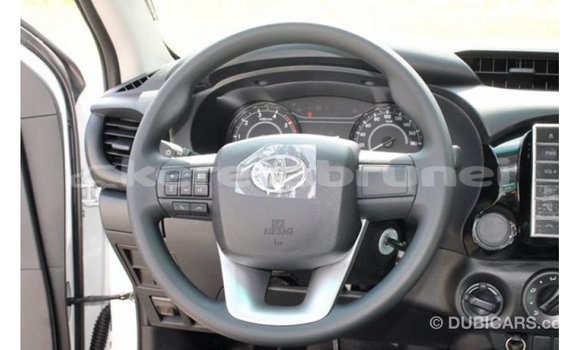 Buy Import Toyota Hilux White Car in Import - Dubai in Belait Buy Import Toyota Hilux White Car in Import - Dubai in Belait