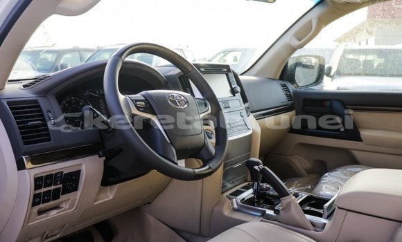 Buy Import Toyota Land Cruiser White Car in Import - Dubai in Belait Buy Import Toyota Land Cruiser White Car in Import - Dubai in Belait