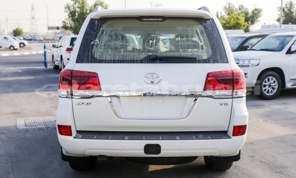 Buy Import Toyota Land Cruiser White Car in Import - Dubai in Belait Buy Import Toyota Land Cruiser White Car in Import - Dubai in Belait