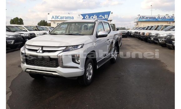 Buy Import Mitsubishi L200 White Car in Import - Dubai in Belait Buy Import Mitsubishi L200 White Car in Import - Dubai in Belait