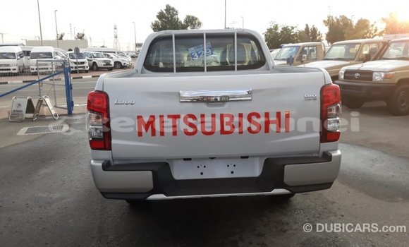Buy Import Mitsubishi L200 White Car in Import - Dubai in Belait Buy Import Mitsubishi L200 White Car in Import - Dubai in Belait