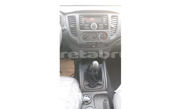 Buy Import Mitsubishi L200 White Car in Import - Dubai in Belait Buy Import Mitsubishi L200 White Car in Import - Dubai in Belait