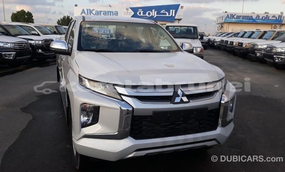 Buy Import Mitsubishi L200 White Car in Import - Dubai in Belait Buy Import Mitsubishi L200 White Car in Import - Dubai in Belait