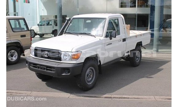 Buy Import Toyota Land Cruiser White Car in Import - Dubai in Belait Buy Import Toyota Land Cruiser White Car in Import - Dubai in Belait
