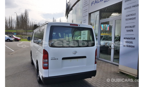 Buy Import Toyota Hiace White Car in Import - Dubai in Belait Buy Import Toyota Hiace White Car in Import - Dubai in Belait