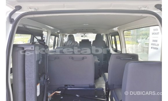 Buy Import Toyota Hiace White Car in Import - Dubai in Belait Buy Import Toyota Hiace White Car in Import - Dubai in Belait