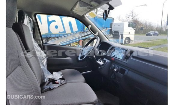Buy Import Toyota Hiace White Car in Import - Dubai in Belait Buy Import Toyota Hiace White Car in Import - Dubai in Belait