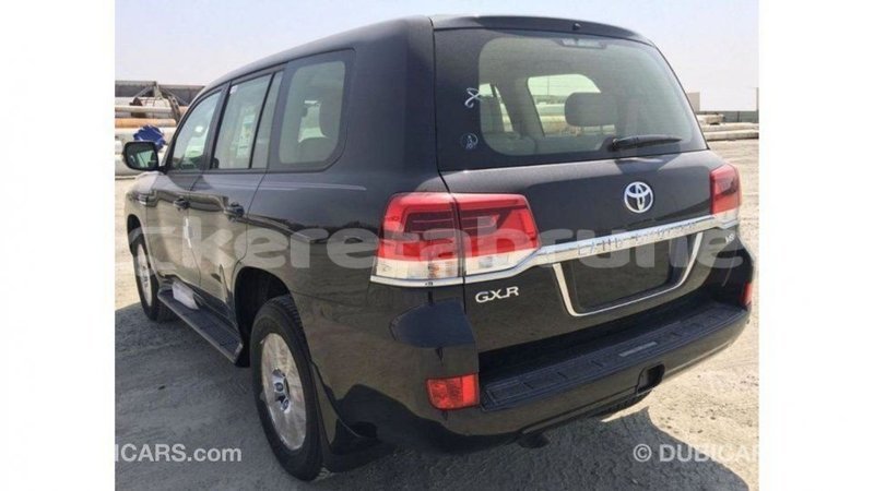 Big with watermark toyota land cruiser belait import dubai 2620