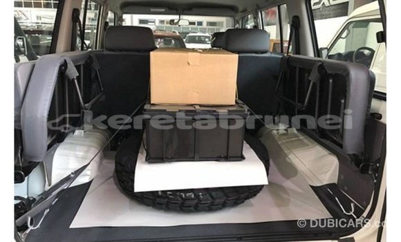 Buy Import Toyota Land Cruiser White Car in Import - Dubai in Belait Buy Import Toyota Land Cruiser White Car in Import - Dubai in Belait