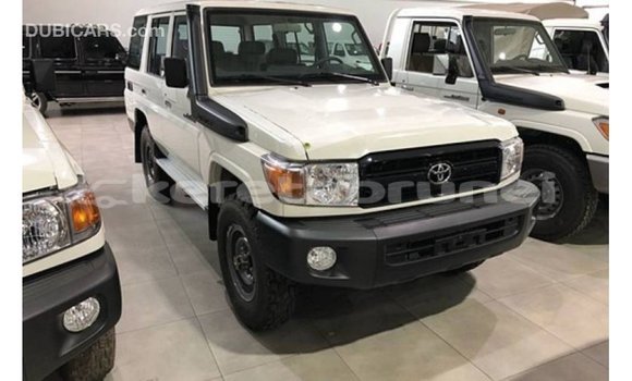 Buy Import Toyota Land Cruiser White Car in Import - Dubai in Belait Buy Import Toyota Land Cruiser White Car in Import - Dubai in Belait