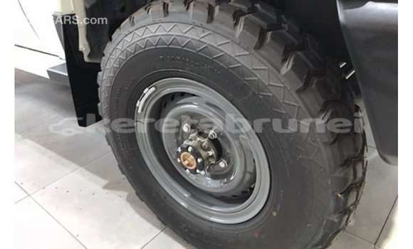 Buy Import Toyota Land Cruiser White Car in Import - Dubai in Belait Buy Import Toyota Land Cruiser White Car in Import - Dubai in Belait