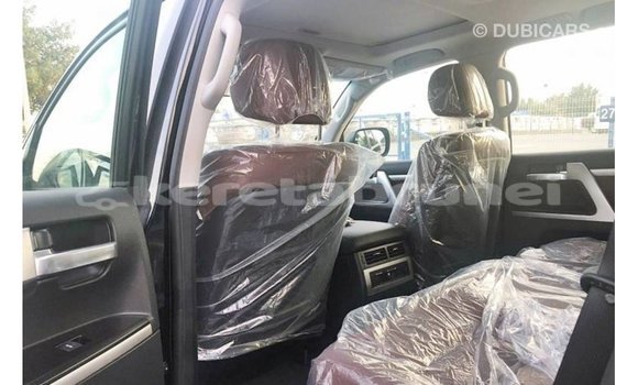 Buy Import Toyota Land Cruiser Black Car in Import - Dubai in Belait Buy Import Toyota Land Cruiser Black Car in Import - Dubai in Belait