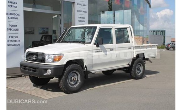 Buy Import Toyota Land Cruiser White Car in Import - Dubai in Belait Buy Import Toyota Land Cruiser White Car in Import - Dubai in Belait