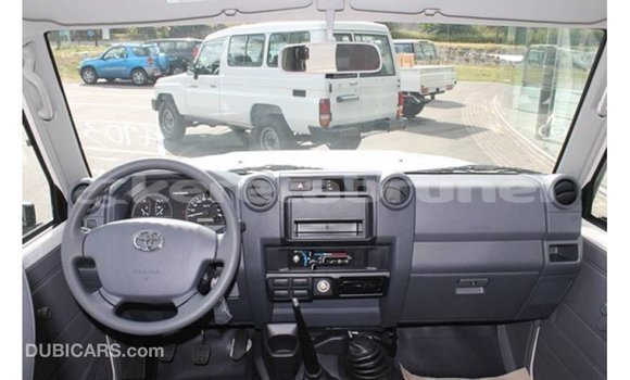 Buy Import Toyota Land Cruiser White Car in Import - Dubai in Belait Buy Import Toyota Land Cruiser White Car in Import - Dubai in Belait