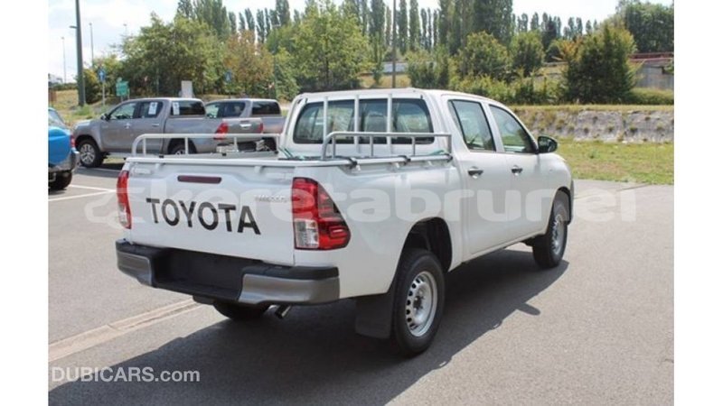 Big with watermark toyota hilux belait import dubai 2631