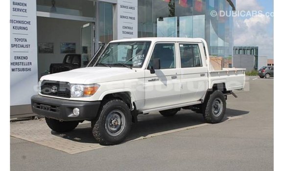 Buy Import Toyota Land Cruiser White Car in Import - Dubai in Belait Buy Import Toyota Land Cruiser White Car in Import - Dubai in Belait