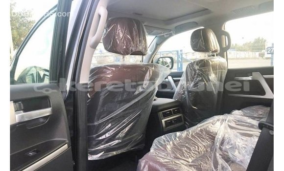 Buy Import Toyota Land Cruiser Black Car in Import - Dubai in Belait Buy Import Toyota Land Cruiser Black Car in Import - Dubai in Belait