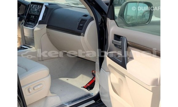 Buy Import Toyota Land Cruiser Black Car in Import - Dubai in Belait Buy Import Toyota Land Cruiser Black Car in Import - Dubai in Belait