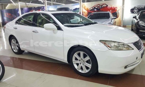 Buy Import Lexus ES White Car in Import - Dubai in Belait Buy Import Lexus ES White Car in Import - Dubai in Belait