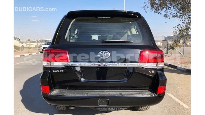 Big with watermark toyota land cruiser belait import dubai 2642