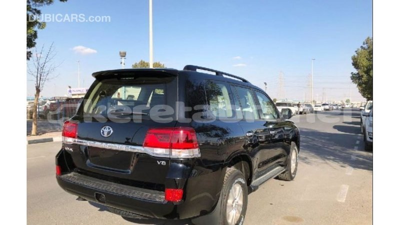 Big with watermark toyota land cruiser belait import dubai 2642