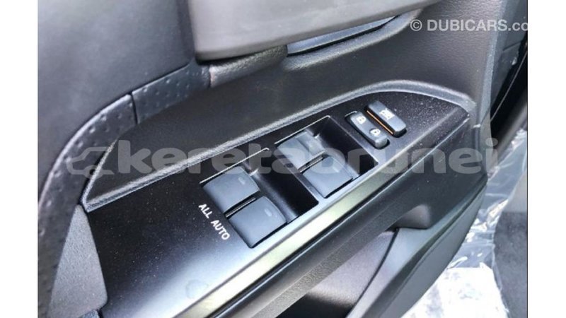 Big with watermark toyota land cruiser belait import dubai 2642