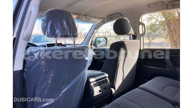 Big with watermark toyota land cruiser belait import dubai 2642