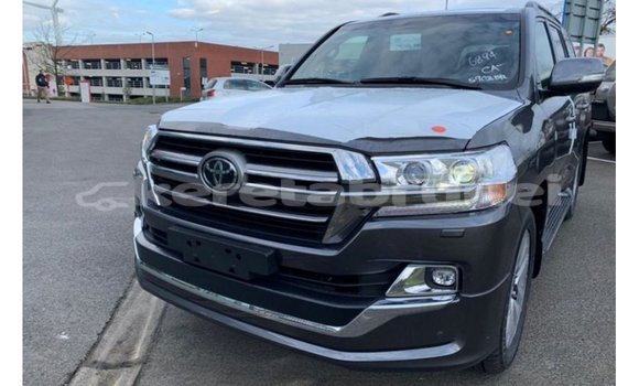 Buy Import Toyota Land Cruiser Black Car in Import - Dubai in Belait Buy Import Toyota Land Cruiser Black Car in Import - Dubai in Belait