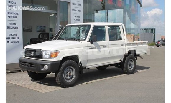 Buy Import Toyota Land Cruiser White Car in Import - Dubai in Belait Buy Import Toyota Land Cruiser White Car in Import - Dubai in Belait