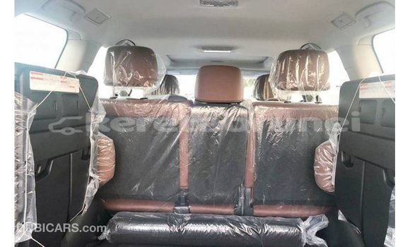 Buy Import Toyota Land Cruiser Black Car in Import - Dubai in Belait Buy Import Toyota Land Cruiser Black Car in Import - Dubai in Belait