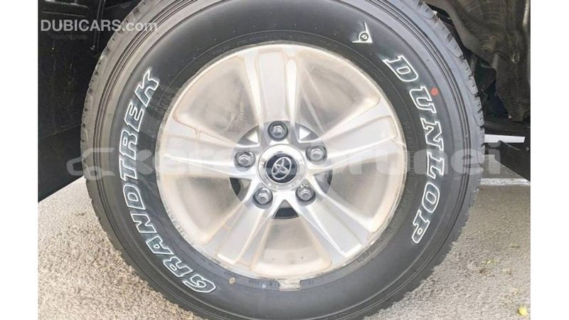 Big with watermark toyota land cruiser belait import dubai 2653