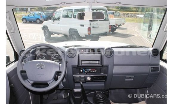 Buy Import Toyota Land Cruiser White Car in Import - Dubai in Belait Buy Import Toyota Land Cruiser White Car in Import - Dubai in Belait