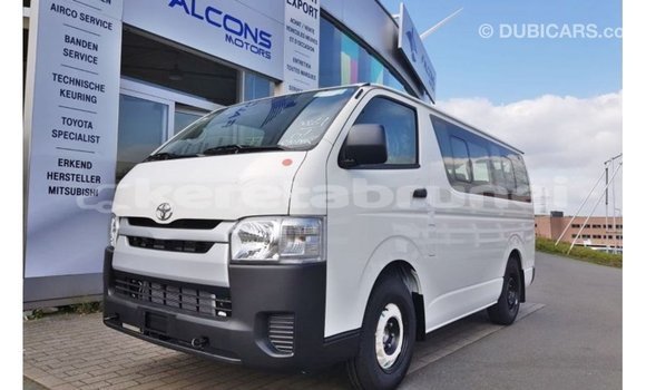 Buy Import Toyota Hiace White Car in Import - Dubai in Belait Buy Import Toyota Hiace White Car in Import - Dubai in Belait