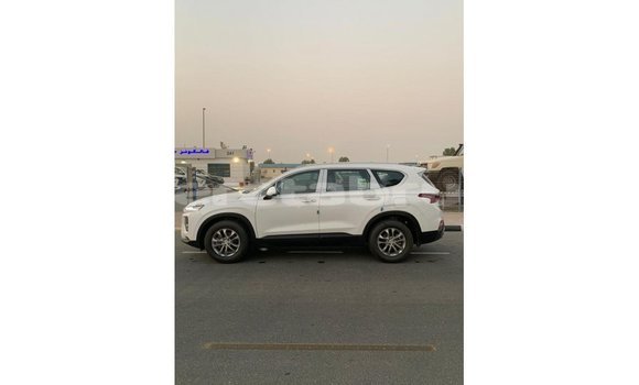 Buy Import Hyundai Santa Fe White Car in Import - Dubai in Belait Buy Import Hyundai Santa Fe White Car in Import - Dubai in Belait