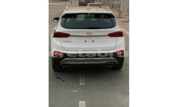 Buy Import Hyundai Santa Fe White Car in Import - Dubai in Belait Buy Import Hyundai Santa Fe White Car in Import - Dubai in Belait