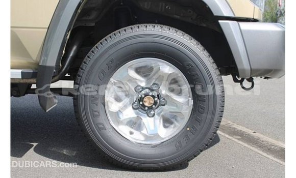 Buy Import Toyota Land Cruiser Beige Car in Import - Dubai in Belait Buy Import Toyota Land Cruiser Beige Car in Import - Dubai in Belait