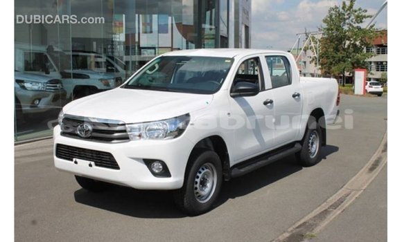 Buy Import Toyota Hilux White Car in Import - Dubai in Belait Buy Import Toyota Hilux White Car in Import - Dubai in Belait