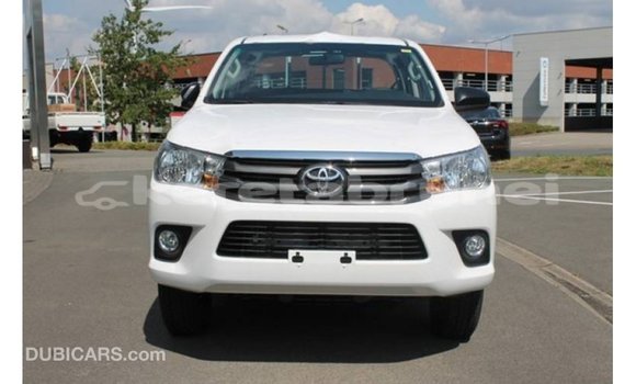 Buy Import Toyota Hilux White Car in Import - Dubai in Belait Buy Import Toyota Hilux White Car in Import - Dubai in Belait