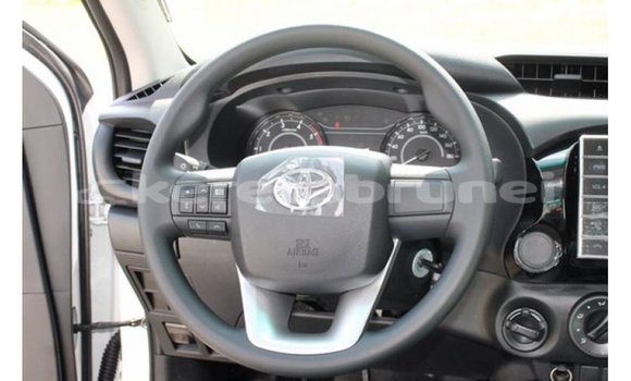 Buy Import Toyota Hilux White Car in Import - Dubai in Belait Buy Import Toyota Hilux White Car in Import - Dubai in Belait
