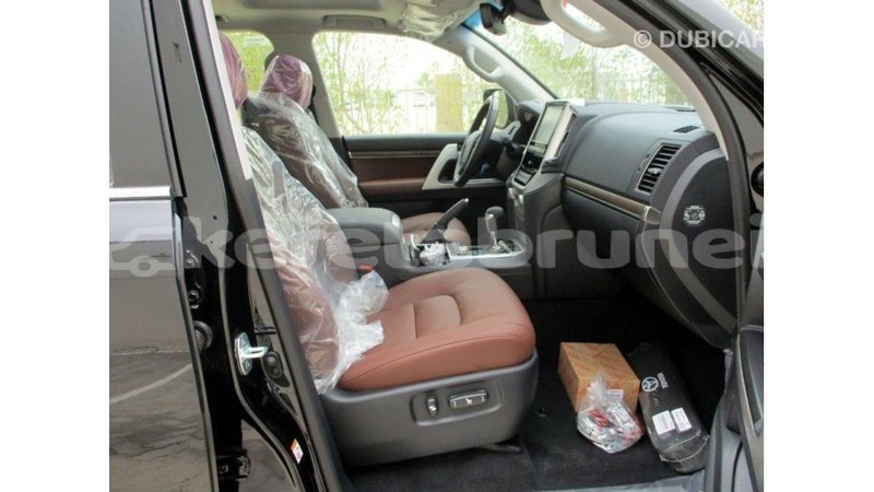 Big with watermark toyota land cruiser belait import dubai 2672
