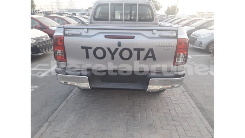 Big with watermark toyota hilux belait import dubai 2678