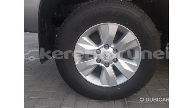 Big with watermark toyota hilux belait import dubai 2678
