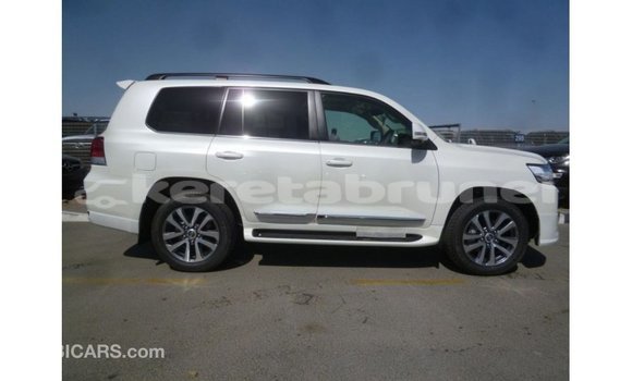 Buy Import Toyota Land Cruiser White Car in Import - Dubai in Belait Buy Import Toyota Land Cruiser White Car in Import - Dubai in Belait